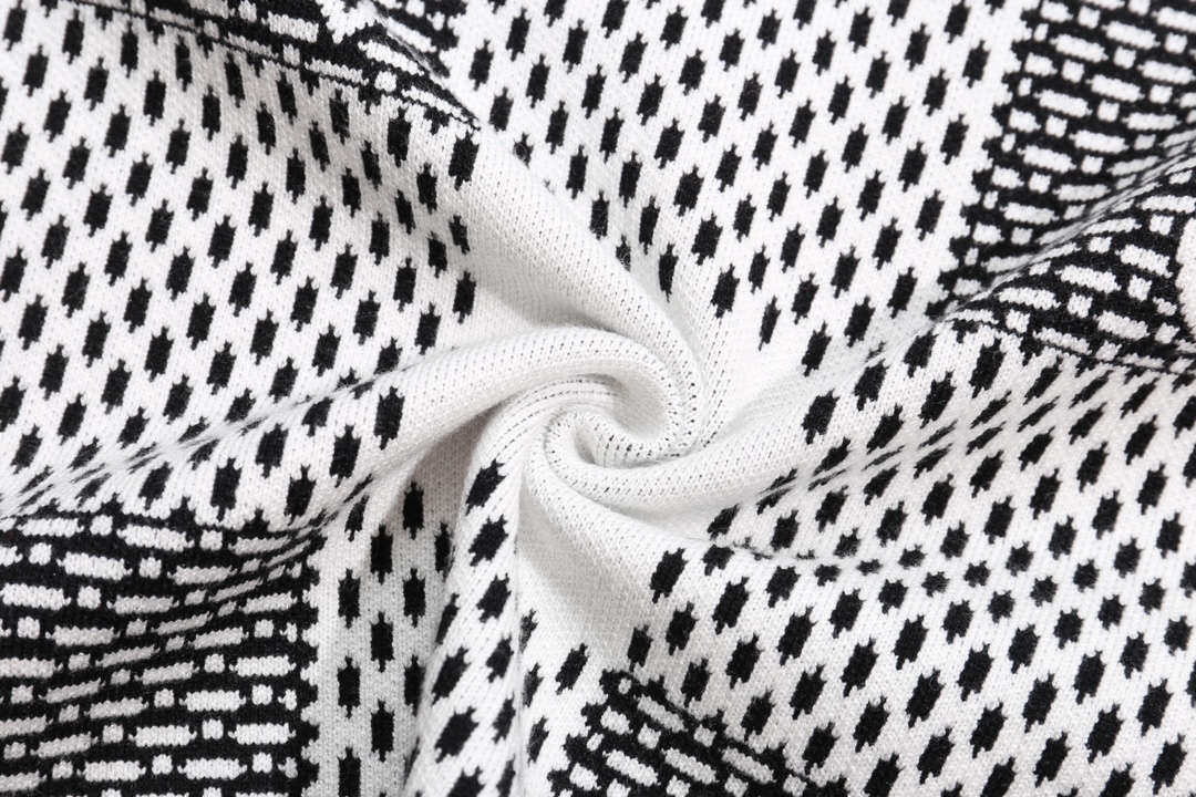 【LOUIS VUITTON 公式旗艦店】ルイヴィトン  セーター好評に付き再入荷！ 240927