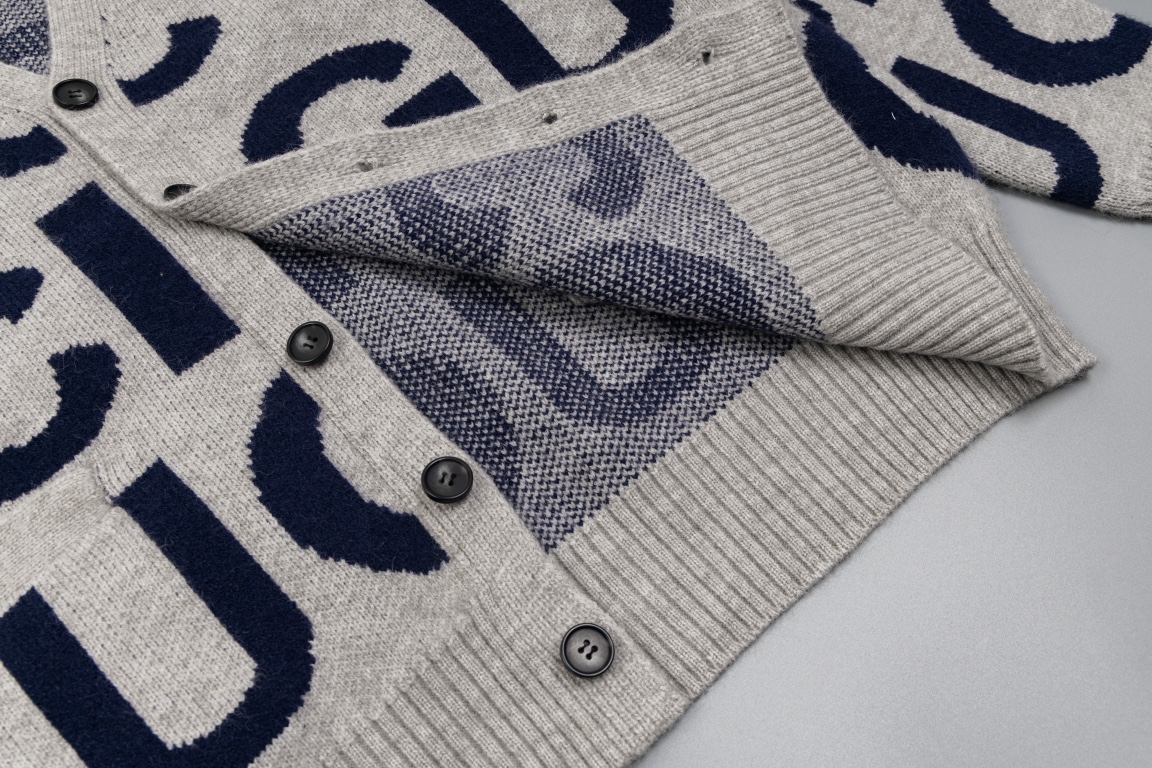 【GUCCI 公式旗艦店】グッチ  セーター好評に付き再入荷！ 240928