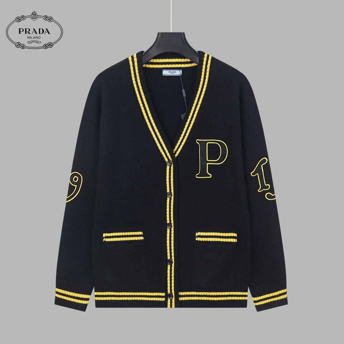 【PRADA 公式旗艦店】プラダ  セーター好評に付き再入荷！ 240930