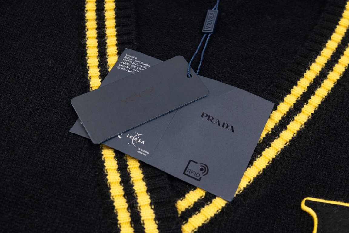 【PRADA 公式旗艦店】プラダ  セーター好評に付き再入荷！ 240930