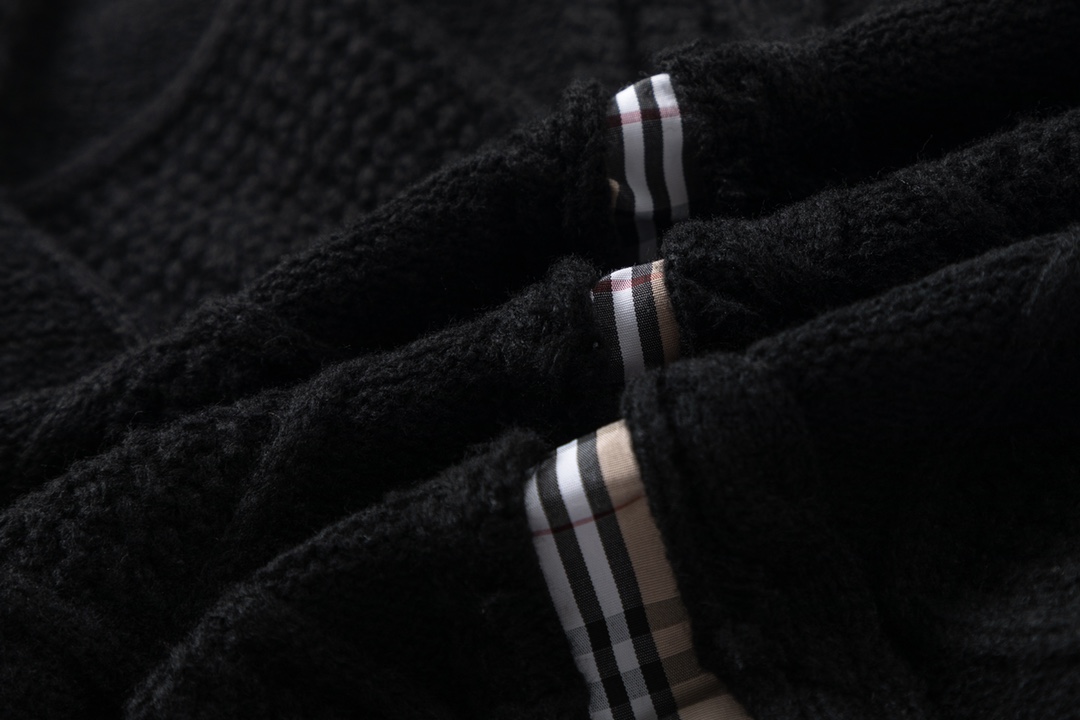【BURBERRY  公式旗艦店】バーバリー  セーター好評に付き再入荷！ 241030