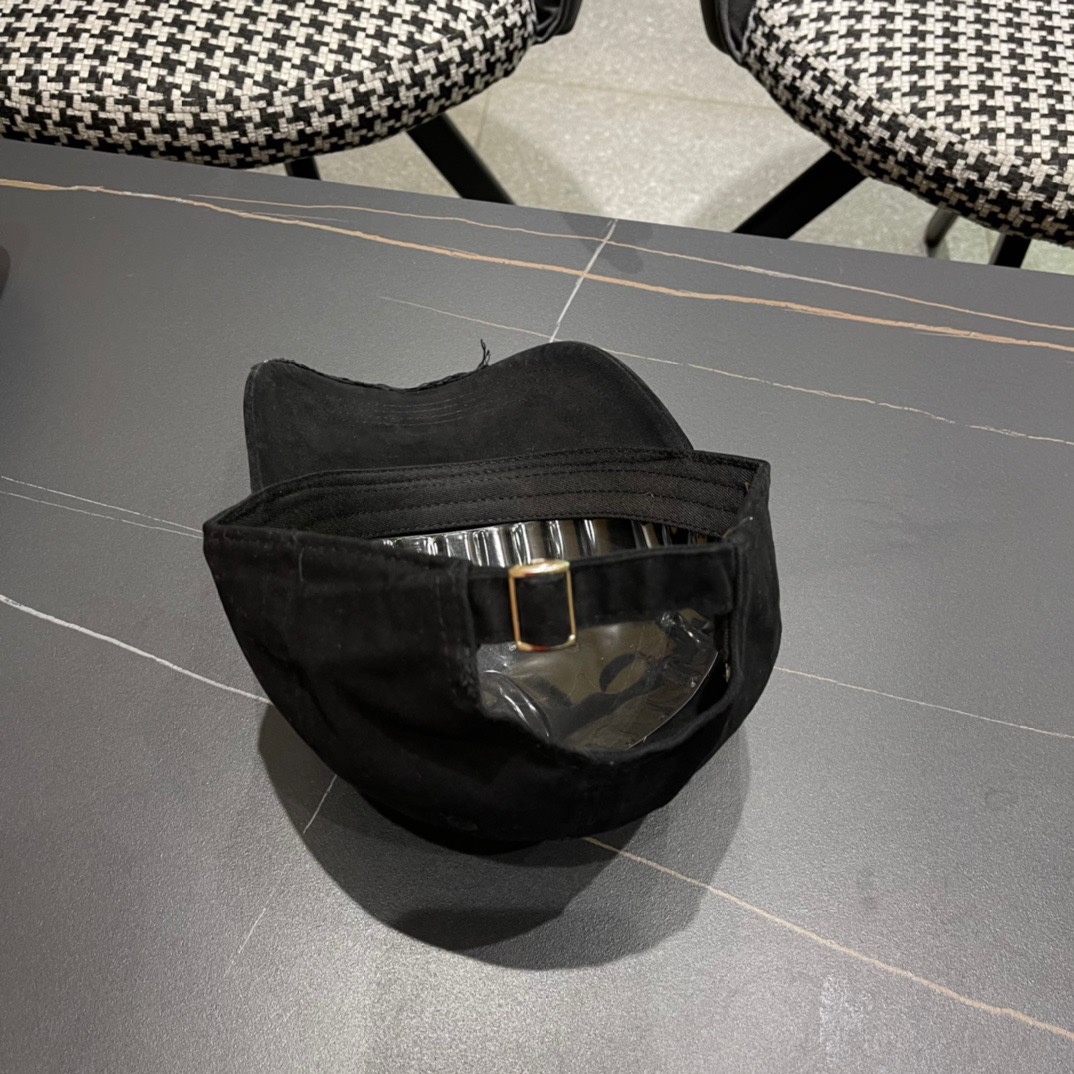 LOUIS VUITTON( ルイヴィトン)フィッシャーマンズハット  241011