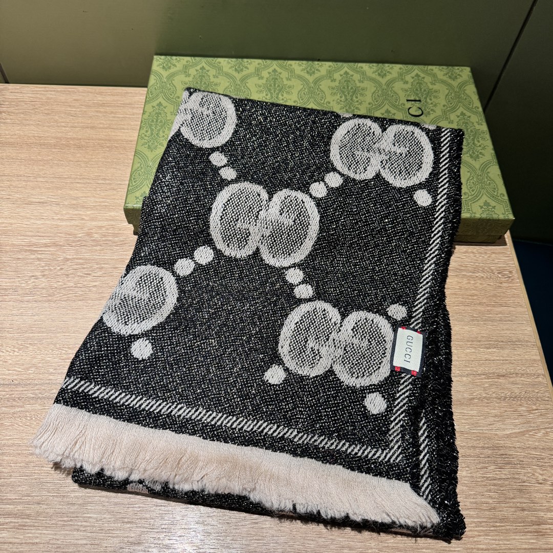 【GUCCI グッチ】スカーフ45*195CM  241108