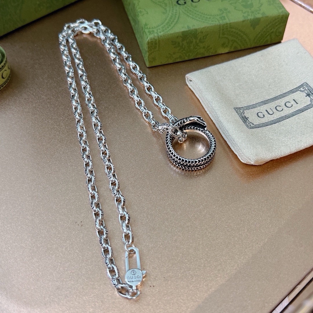 【GUCCI】ネックレス、新しいネックレス万能シンプルファッションオーナメント 240815