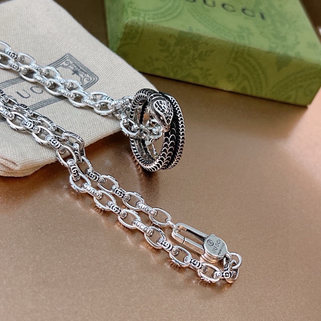 【GUCCI】ネックレス、新しいネックレス万能シンプルファッションオーナメント 240815