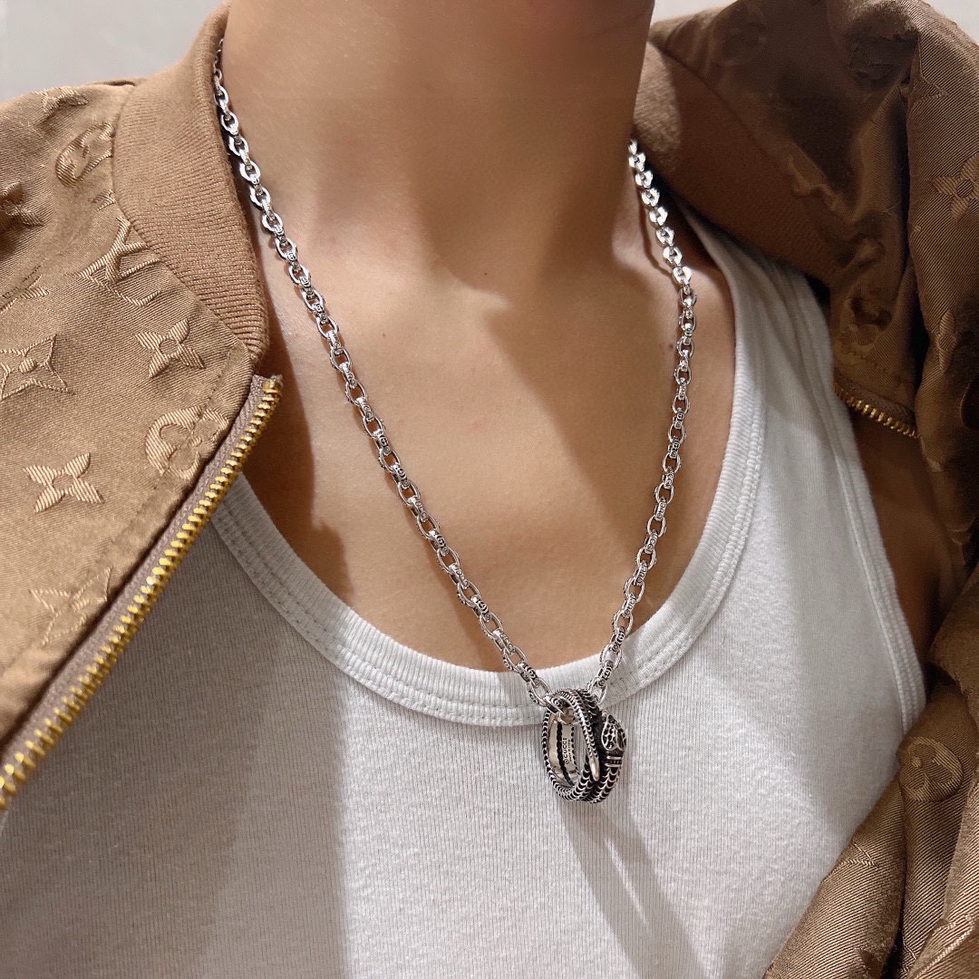 【GUCCI】ネックレス、新しいネックレス万能シンプルファッションオーナメント 240815