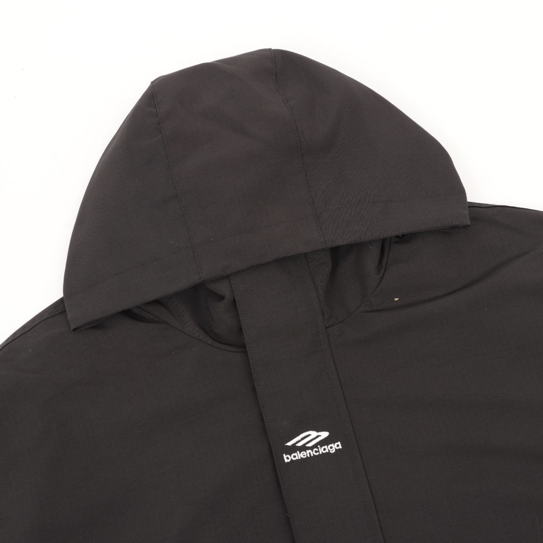 【BALENCIAGA  公式旗艦店】バレンシアガ   ジャケット着 好評に付き再入荷！241111