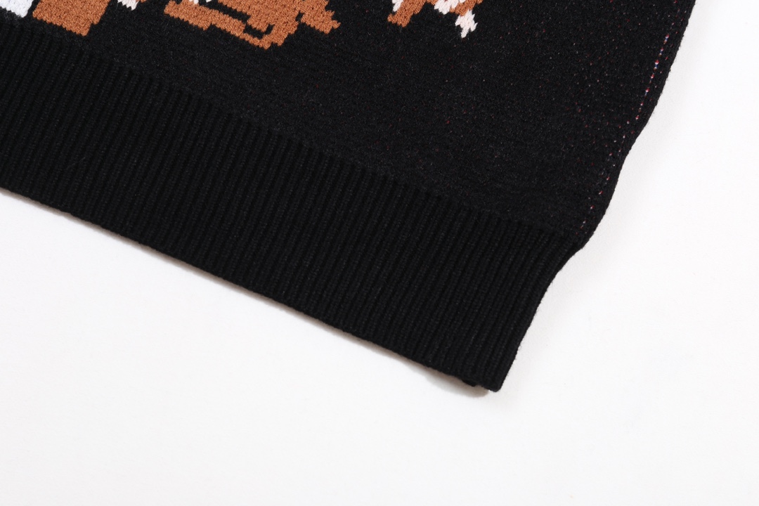 【supreme 公式旗艦店】セーター好評に付き再入荷！ 241030