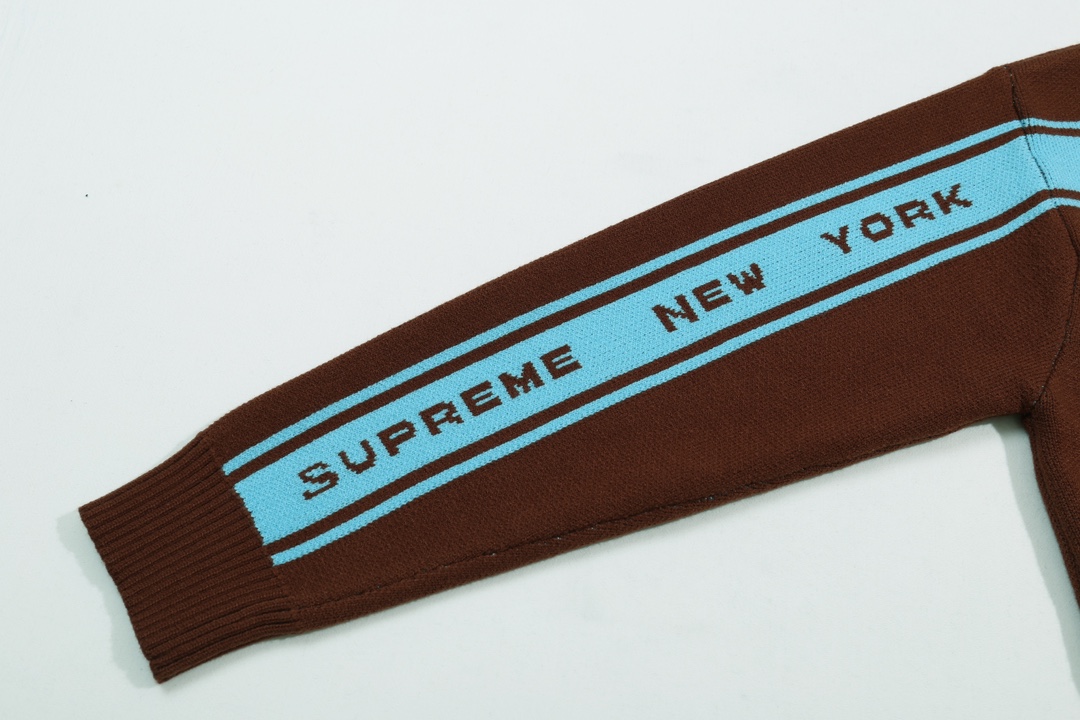 【supreme 公式旗艦店】セーター好評に付き再入荷！ 241030