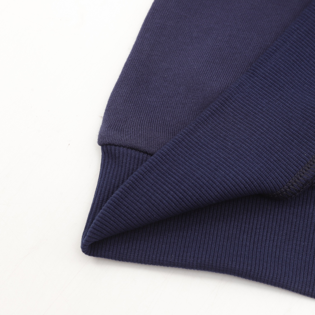 【CELINE  公式旗艦店】セリーヌ 丸首の衛衣 スウェット ご好評に付き再入荷！241121