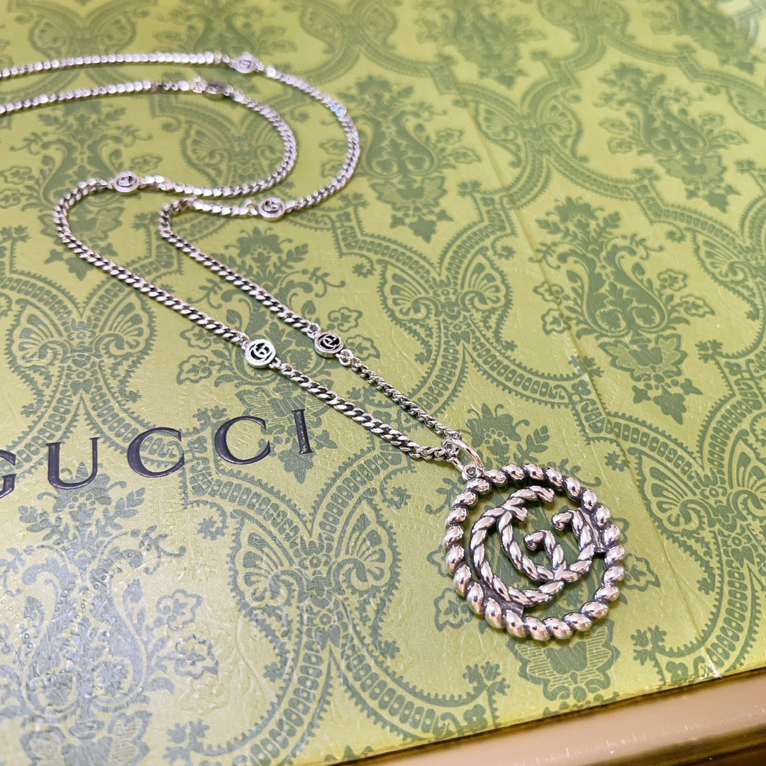 【GUCCI】ネックレス、新しいネックレス万能シンプルファッションオーナメント241015