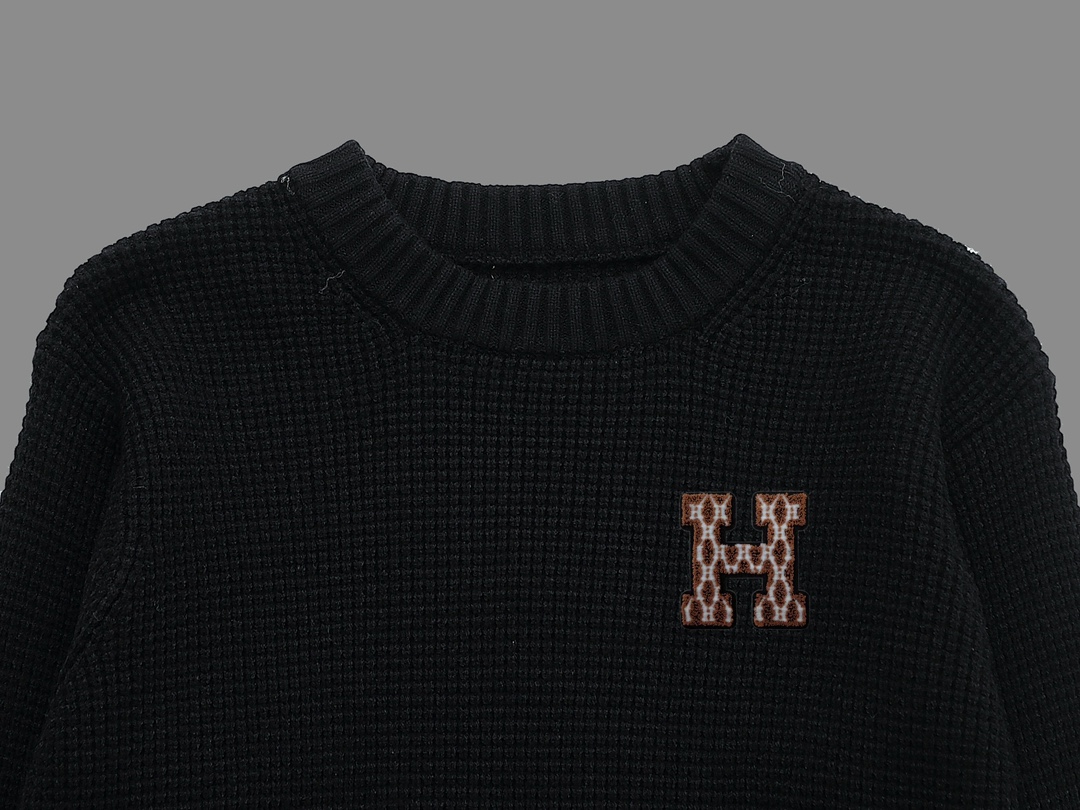 【Hermès  公式旗艦店】エルメス  セーター好評に付き再入荷！ 241010