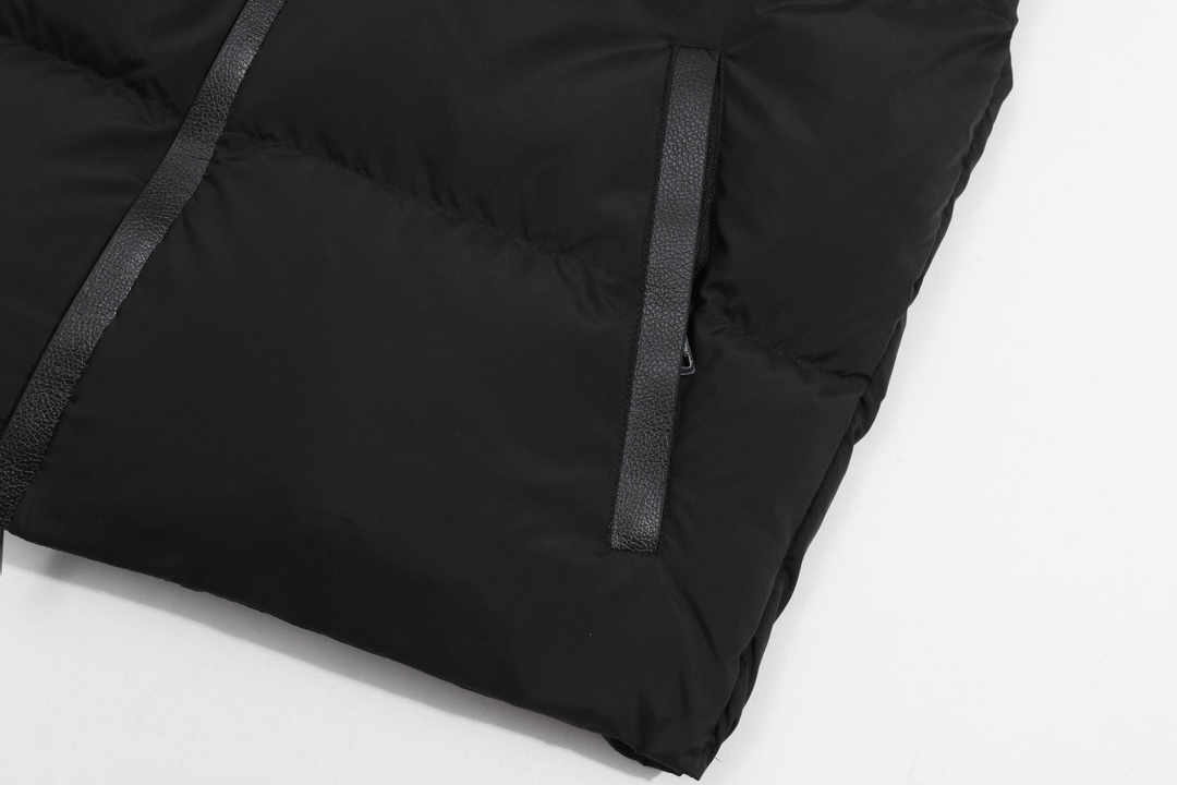 【MONCLER 公式旗艦店】モンクレール  ダウンジャケット好評に付き再入荷！ 241026