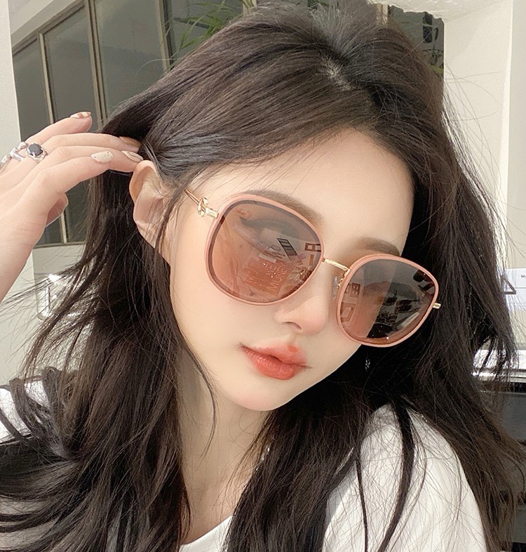 DIOR(  ディオール ) サングラス  241012