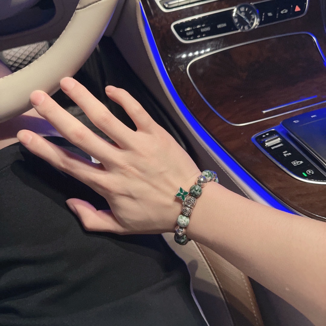 LV【LOUIS VUITTON】ブレスレット、ファッションシンプルなスタイル   241015