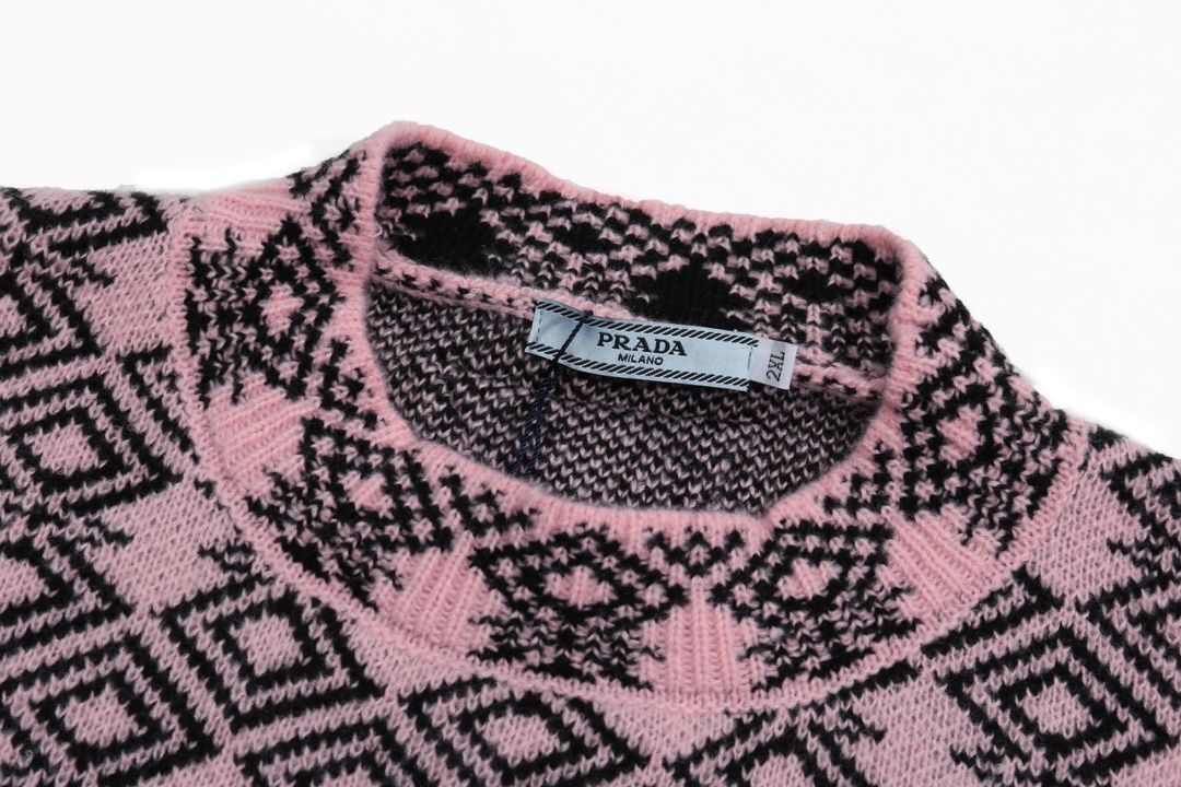 【PRADA   公式旗艦店】プラダ  セーター好評に付き再入荷！ 241031