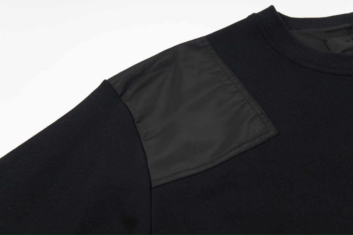 【PRADA 公式旗艦店】プラダ  丸首の衛衣  スウェットご好評に付き再入荷    241113