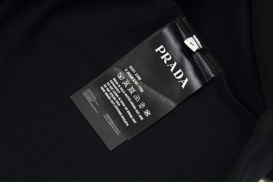 【PRADA 公式旗艦店】プラダ  丸首の衛衣  スウェットご好評に付き再入荷    241113