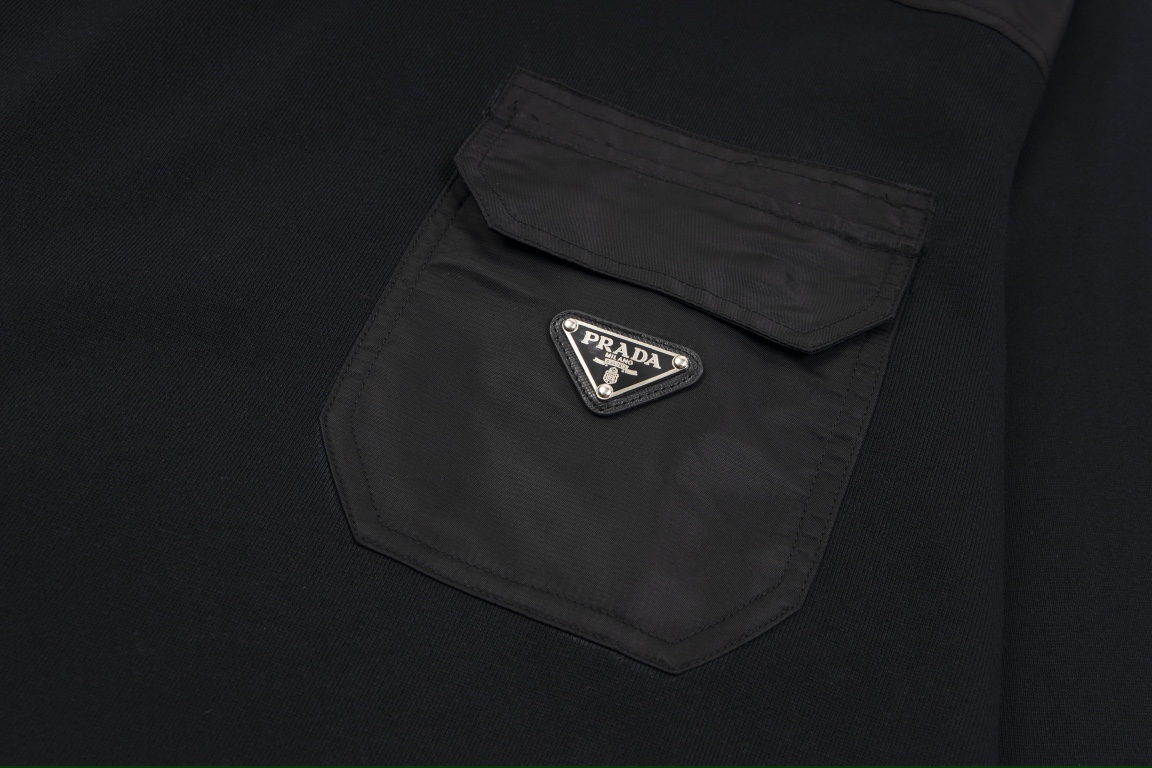 【PRADA 公式旗艦店】プラダ  丸首の衛衣  スウェットご好評に付き再入荷    241113