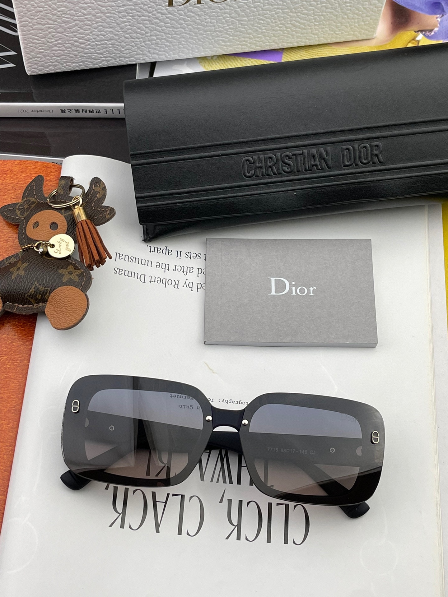 DIOR( ディオール ) サングラス  241012