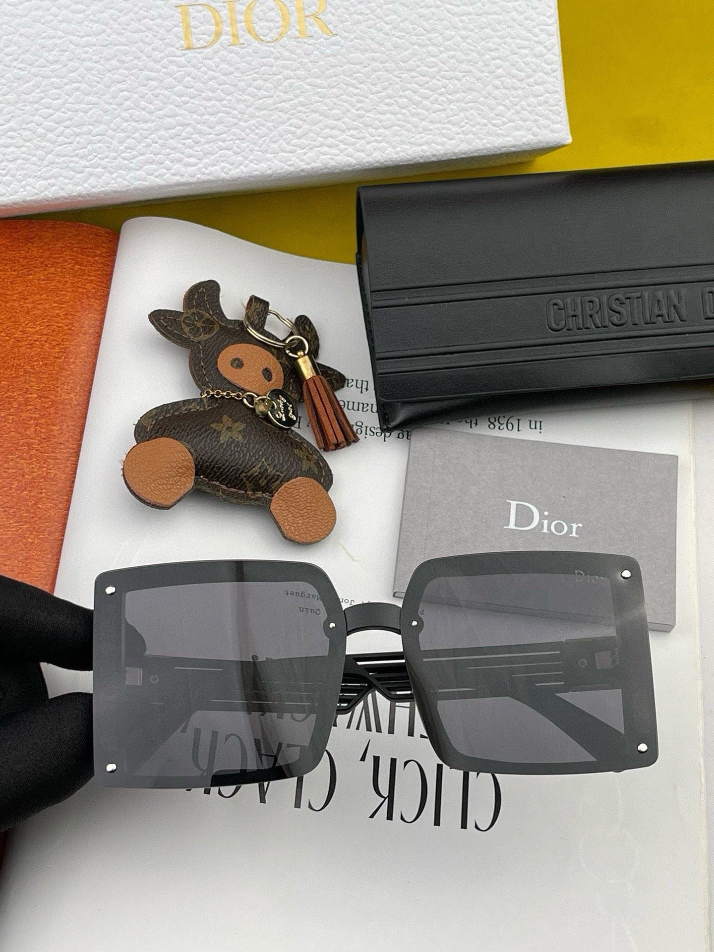 DIOR( ディオール ) サングラス  241012