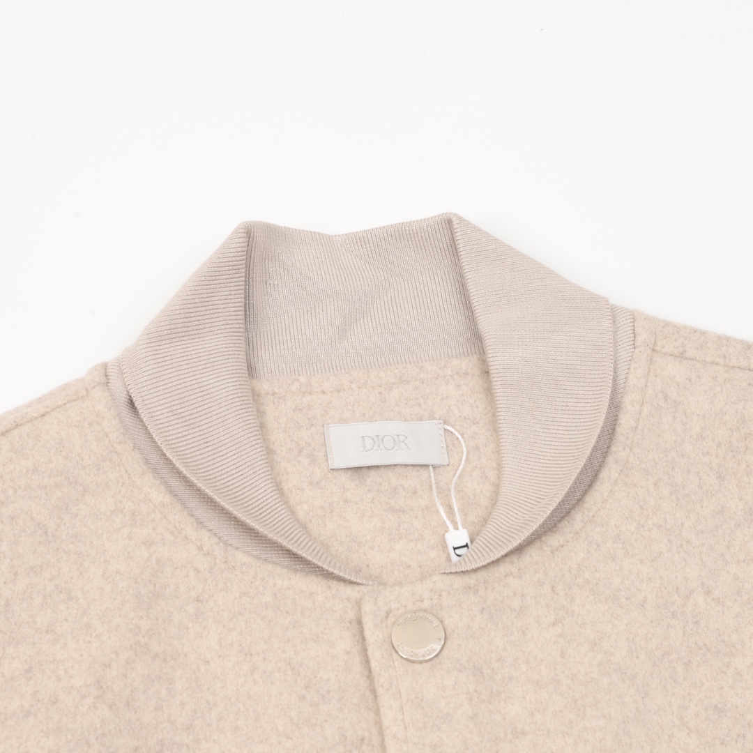 【BALENCIAGA  公式旗艦店】バレンシアガ   ジャケット着 好評に付き再入荷！241119