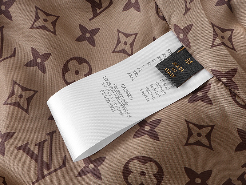 【LOUIS VUITTON  公式旗艦店】ルイヴィトン   ジャケット着ご好評に付き再入荷！241023