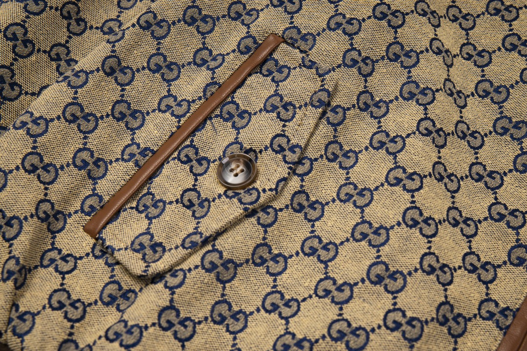 【GUCCI  公式旗艦店】グッチ  ジャケット着 ご好評に付き再入荷！241021