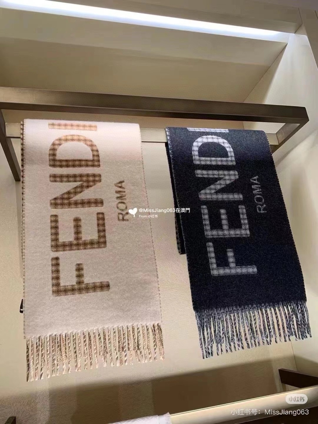 【FENDI  フェンディ】スカーフ30*180CM   241109