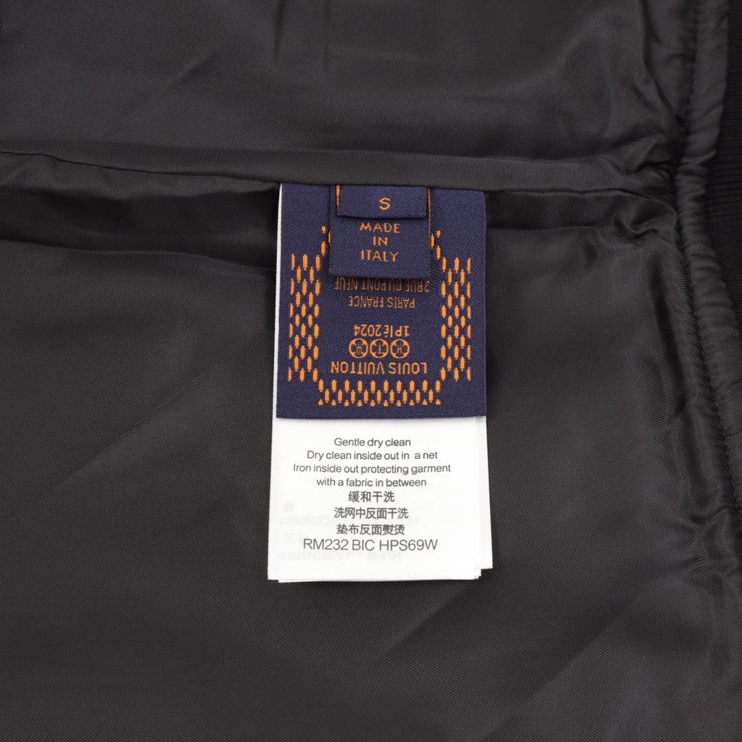 【LOUIS VUITTON  公式旗艦店】ルイヴィトン  ジャケット着 好評に付き再入荷！