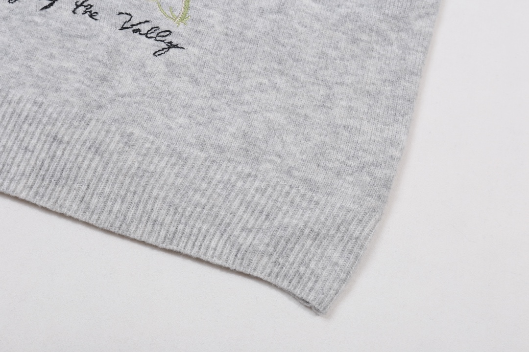 【DIOR 公式旗艦店】ディオール  セーター好評に付き再入荷！ 241031