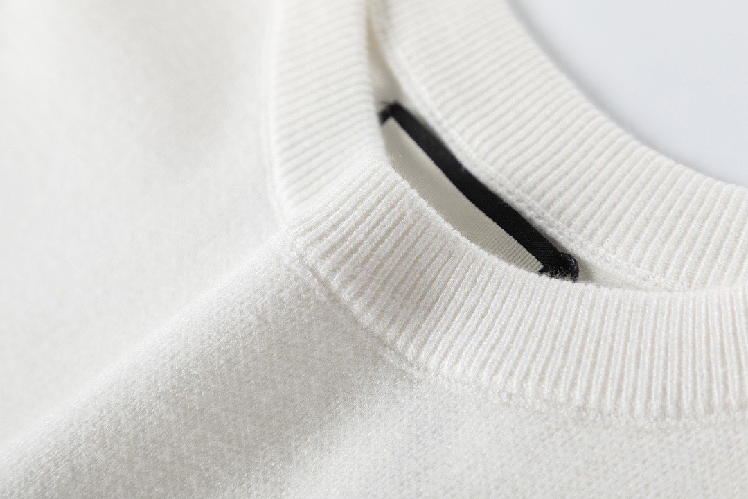 【GUCCI  公式旗艦店】グッチ  パーカー  スウェット ご好評に付き再入荷！241120