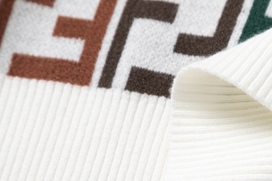 【FENDI   公式旗艦店】フェンディ セーター好評に付き再入荷！ 241101