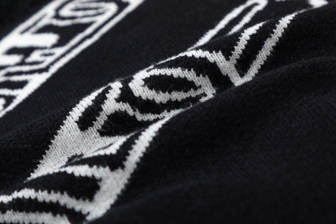 【FENDI   公式旗艦店】フェンディ セーター好評に付き再入荷！ 241101