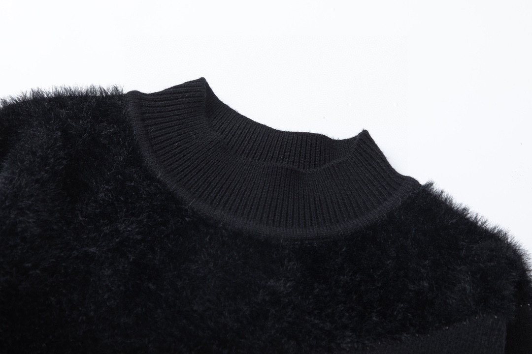 【FENDI   公式旗艦店】フェンディ セーター好評に付き再入荷！ 241101