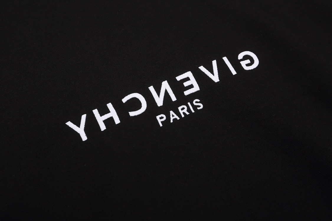 【GIVENCHY 公式旗艦店】ジバンシー   パーカー  スウェットご好評に付き再入荷   241114