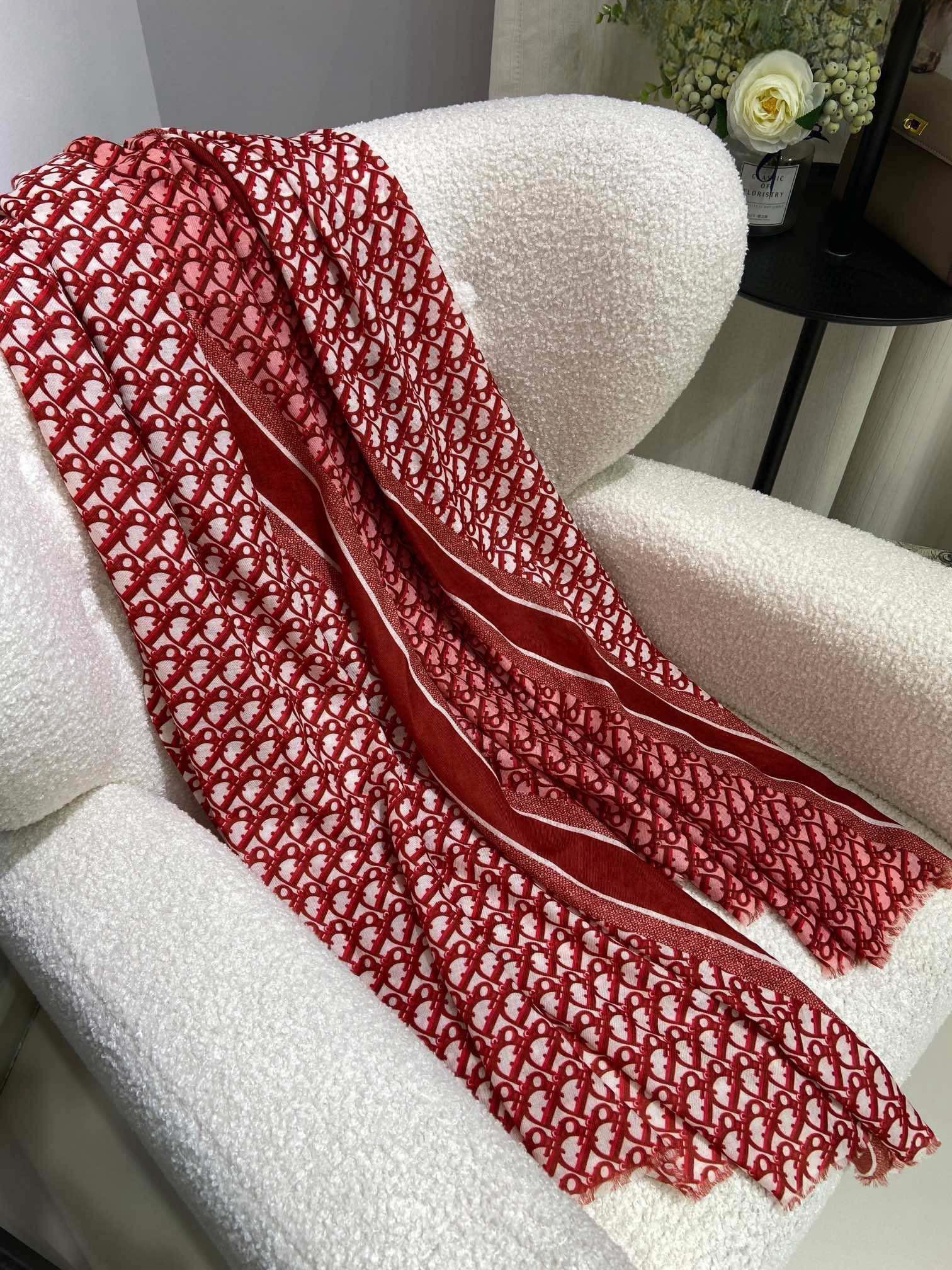 【DIOR  ディオール 】スカーフ  200*110cm  241108