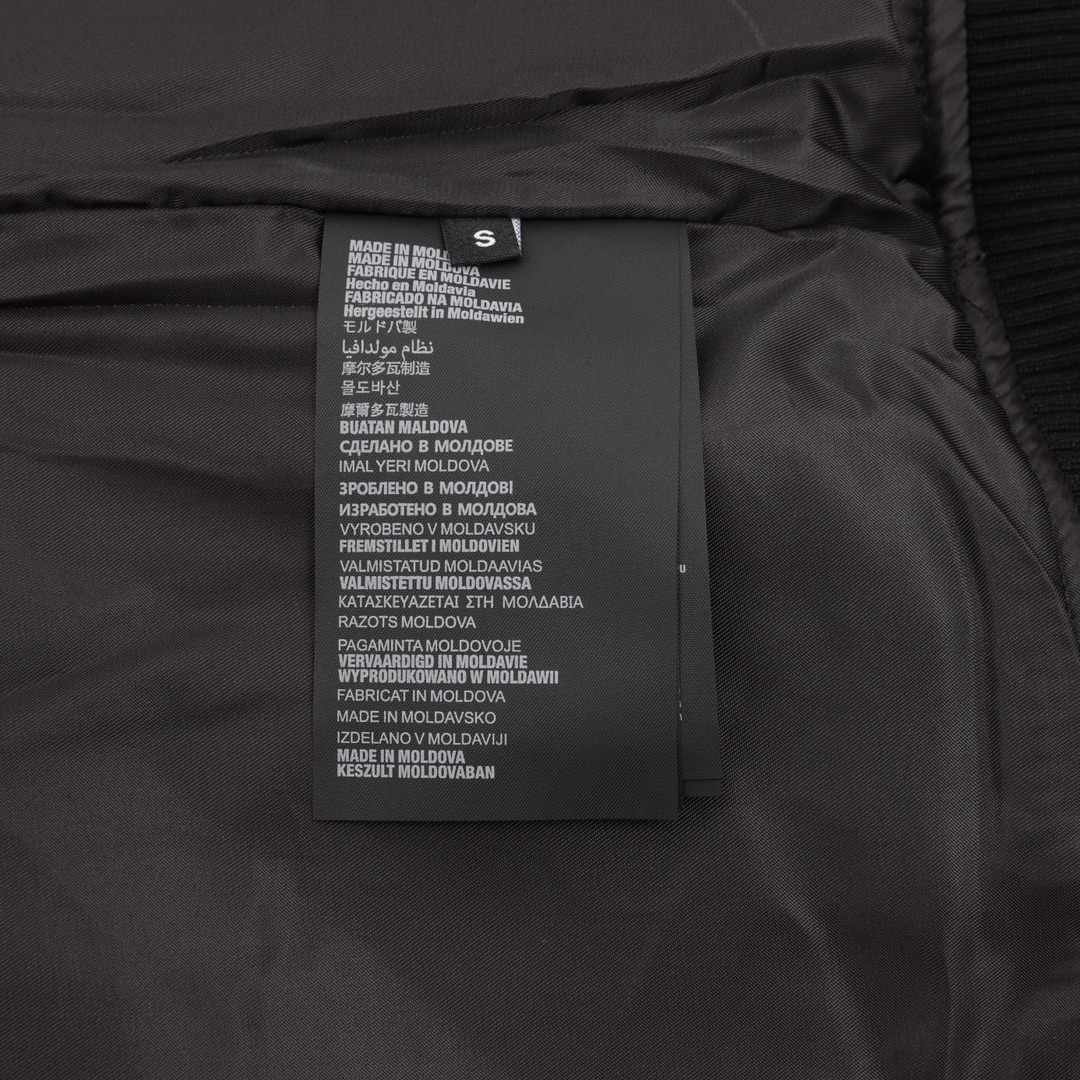 【PRADA  公式旗艦店】プラダ   ジャケット着 好評に付き再入荷！241028