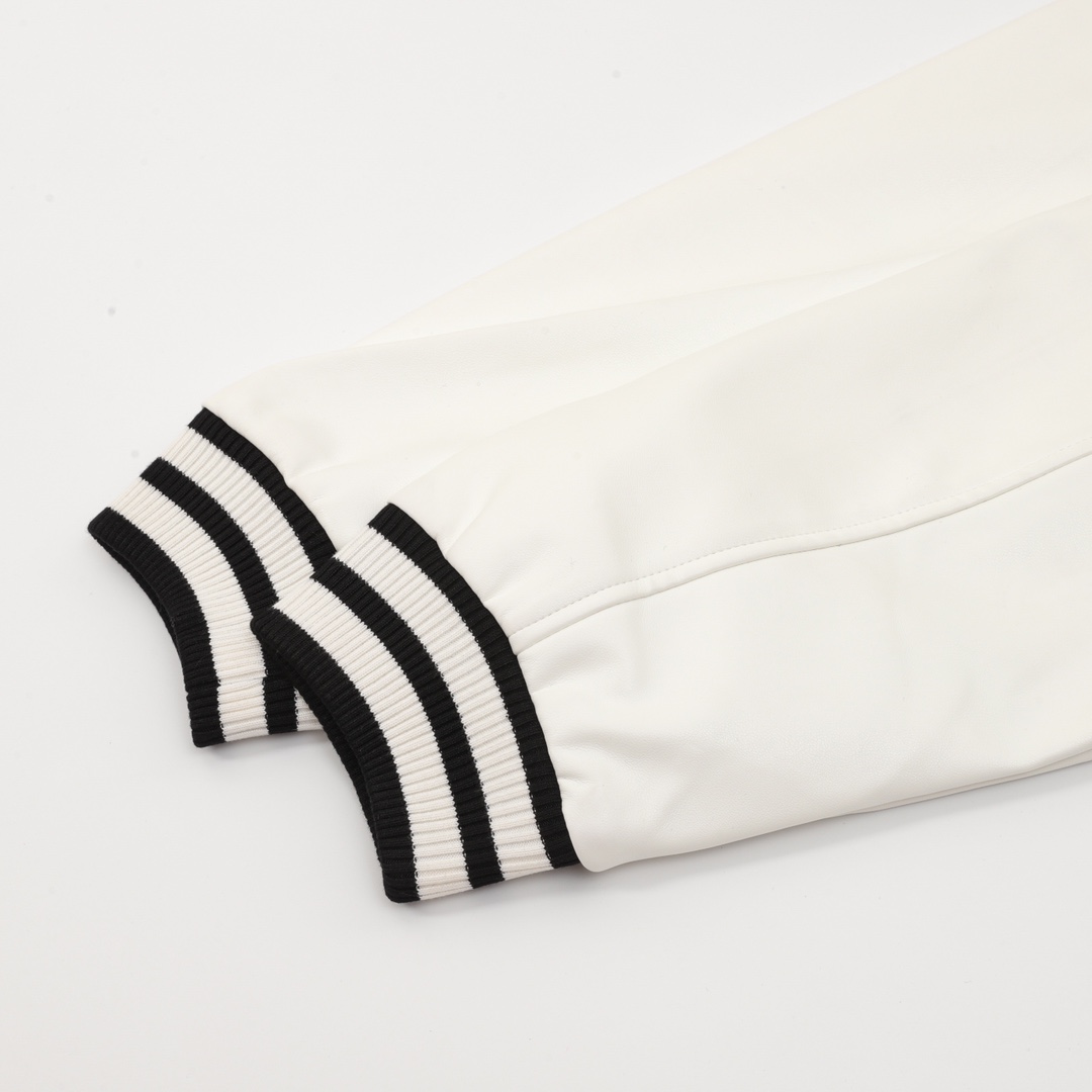 【CELINE  公式旗艦店】セリーヌ  ジャケット着 好評に付き再入荷！241028