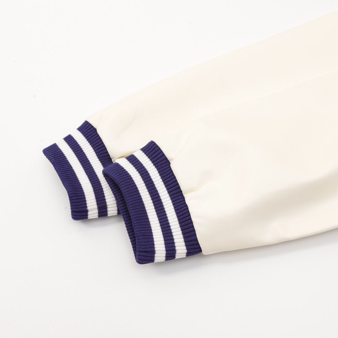 【CHANEL  公式旗艦店】シャネル   ジャケット着 好評に付き再入荷！241028