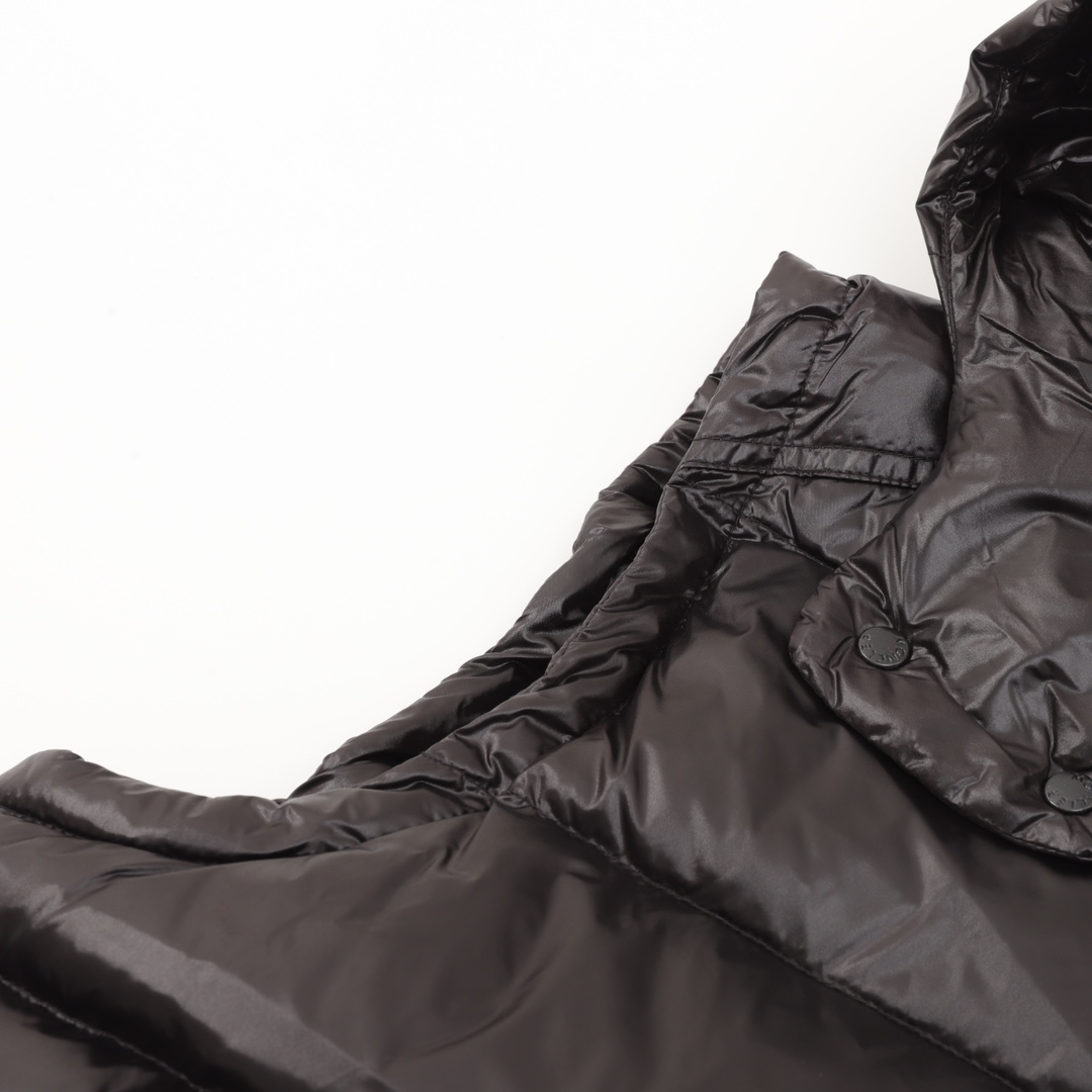 【MONCLER 公式旗艦店】モンクレール  ダウンジャケット好評に付き再入荷！ 241026