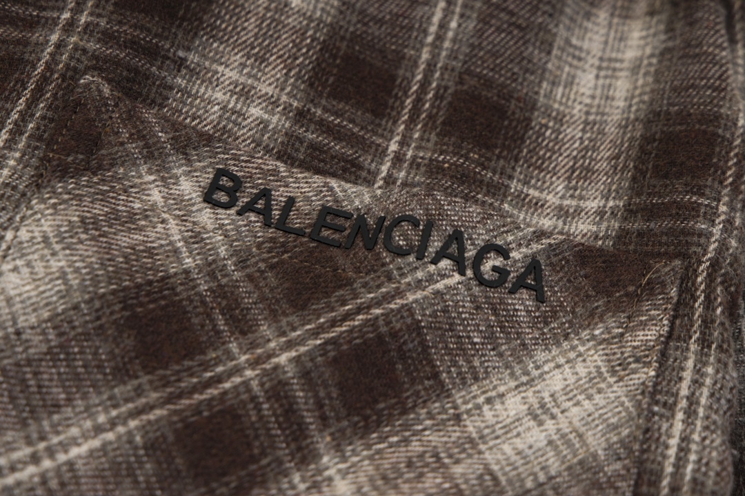 【BALENCIAGA 公式旗艦店】バレンシアガ  シャツ ご好評に付き再入荷241119