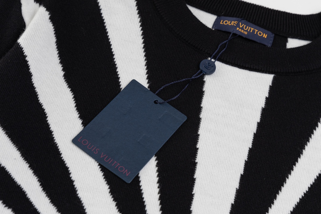 【LOUIS VUITTON 公式旗艦店】ルイヴィトン  セーター好評に付き再入荷！ 241029