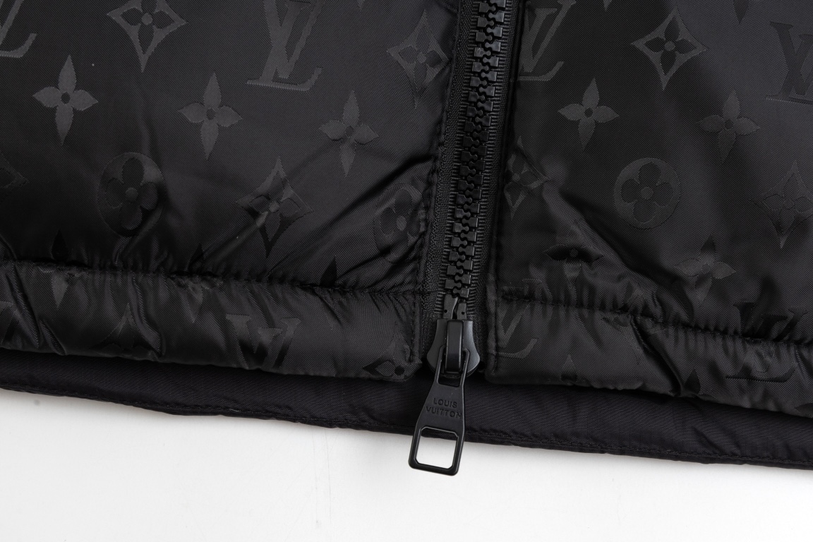 【LOUIS VUITTON  公式旗艦店】ルイヴィトン ダウンジャケット好評に付き再入荷！241112