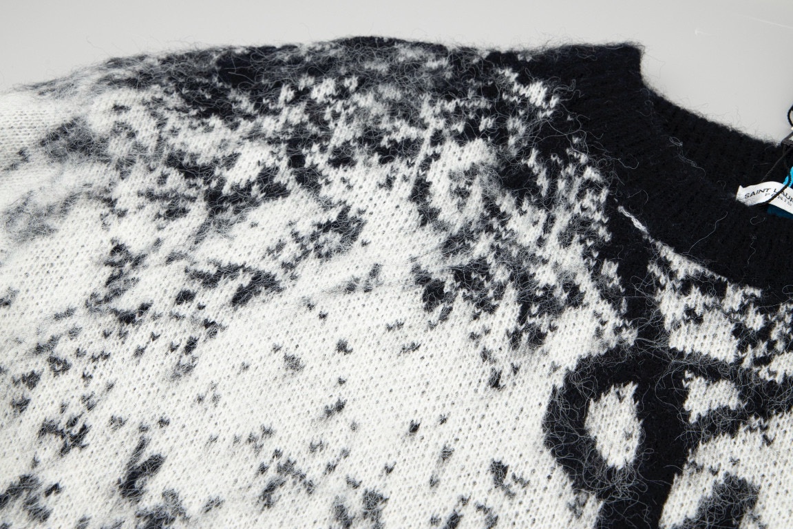 【YSL SAINT LAURENT   公式旗艦店】サンローラン   セーター好評に付き再入荷！ 241116