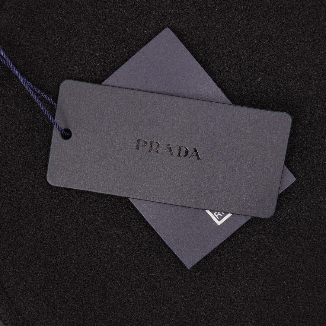 【PRADA  公式旗艦店】プラダ  ジャケット着 好評に付き再入荷！241028
