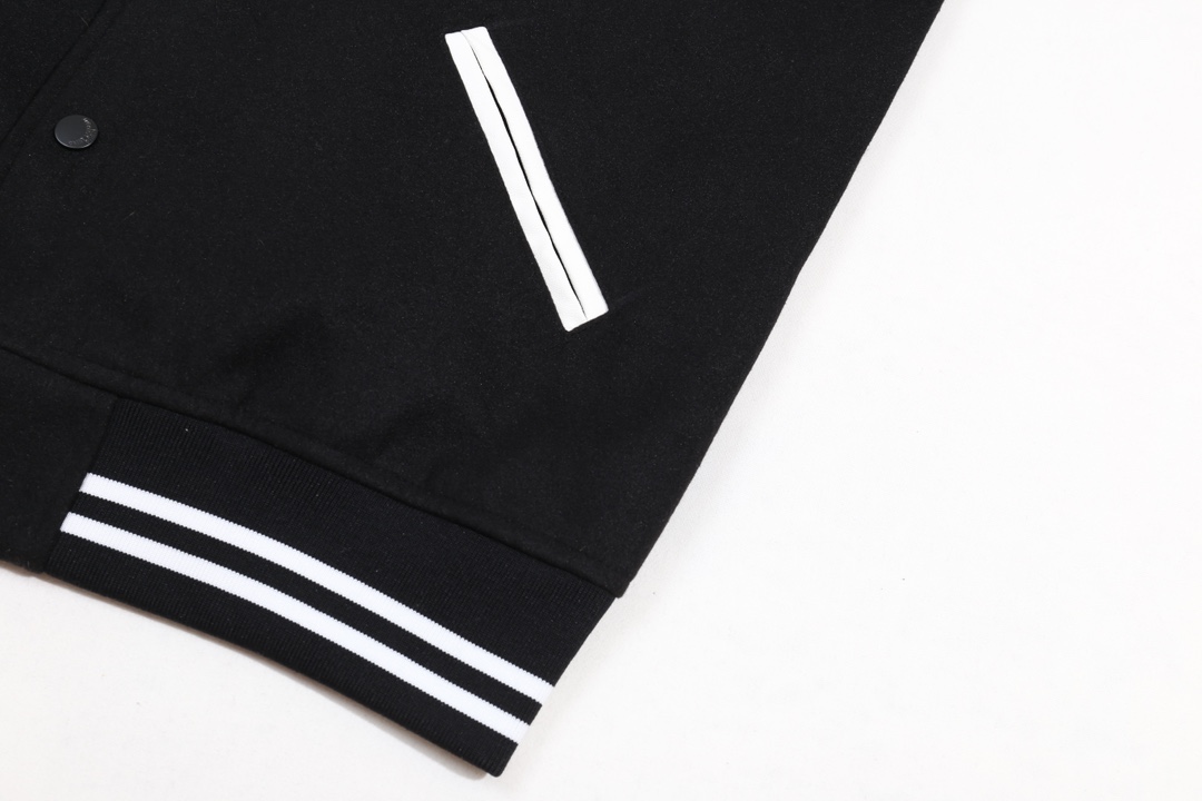 【YSL SAINT LAURENT  公式旗艦店】サンローラン   ジャケット着 好評に付き再入荷！241112