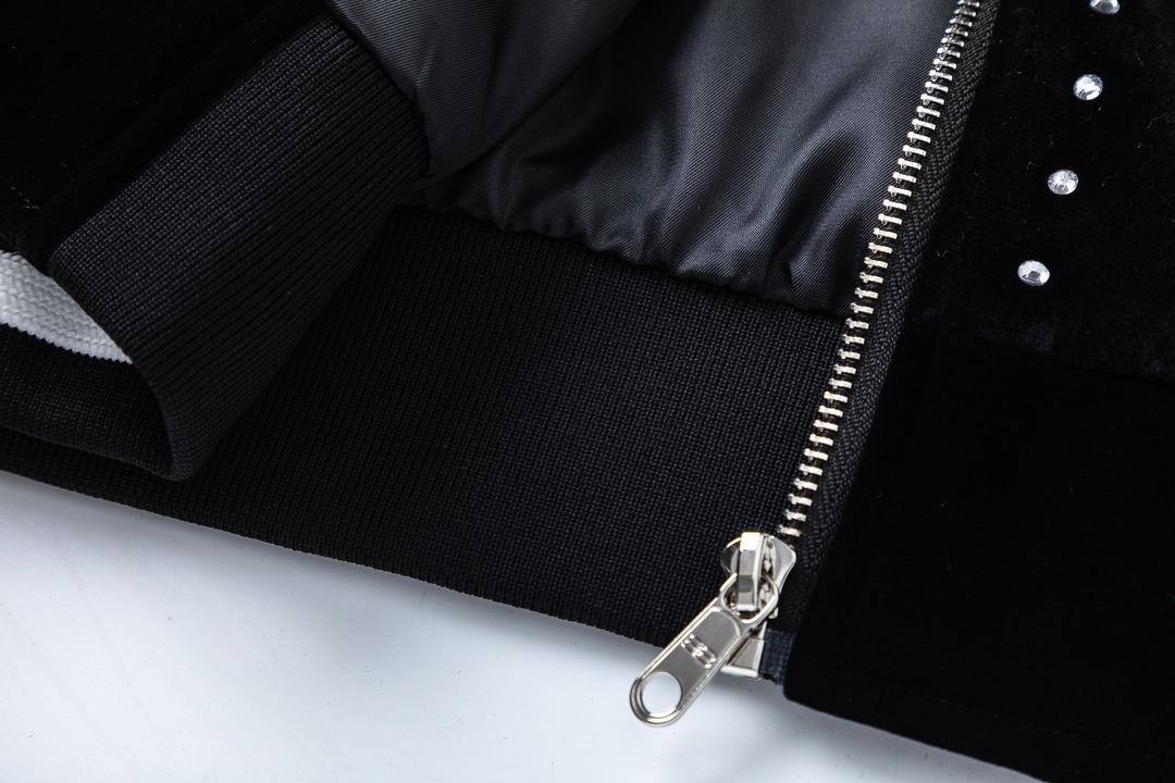 【BALENCIAGA  公式旗艦店】バレンシアガ   野球着 ジャケット着 好評に付き再入荷！241028