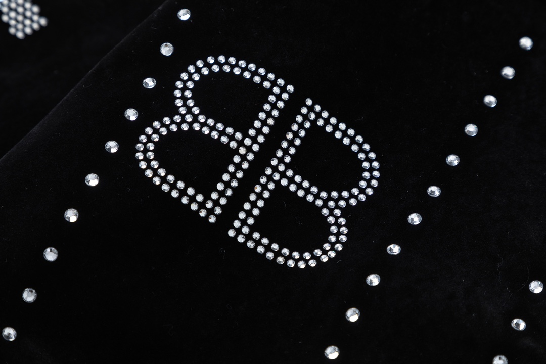 【BALENCIAGA  公式旗艦店】バレンシアガ   野球着 ジャケット着 好評に付き再入荷！241028