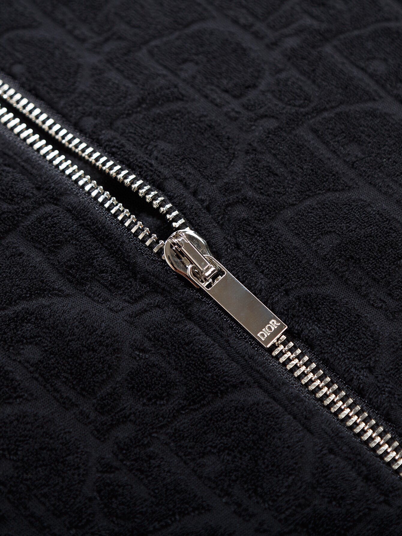 【DIOR   公式旗艦店】パーカー  コート ディオール  好評に付き再入荷！ 241031